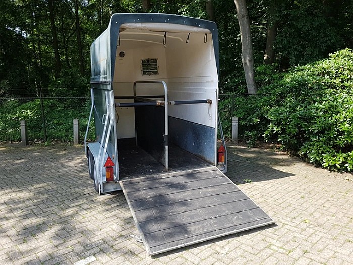 Weijer Ecuyer 2 Paards polyester paardentrailer