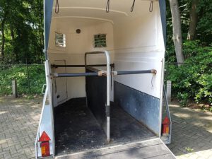 Weijer Ecuyer 2 Paards polyester paardentrailer