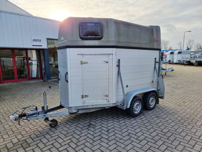 DWS Prestige Paardentrailer huren