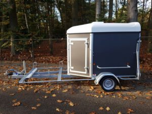 Enkelas-ponytrailer-met-koetsenframe