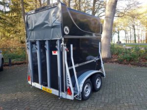 Blomert 2 paards polyester paardentrailer