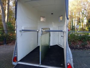 Blomert 2 paards polyester paardentrailer