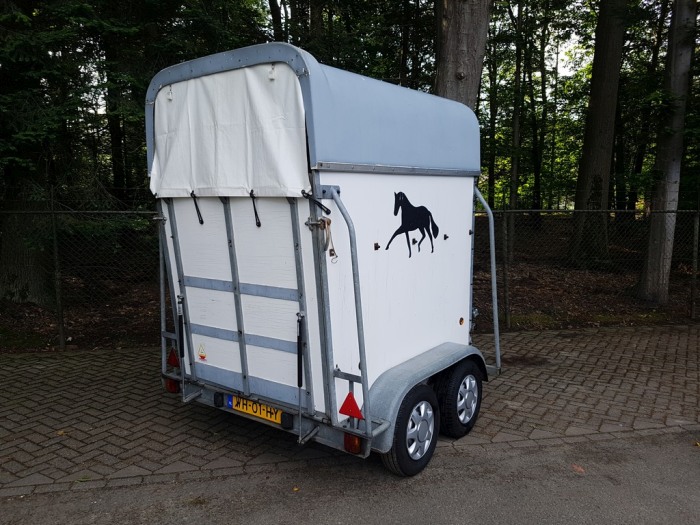 Boelens 1.5 paards paardentrailer