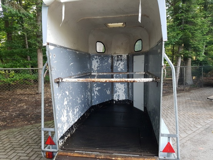 Boelen 1.5 paards paardentrailer