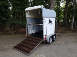 Boelens 1.5 paards paardentrailer