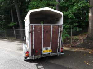 Hati 2 paards houten paardentrailer