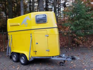Paradiso 1,5 paards polyester paardentrailer