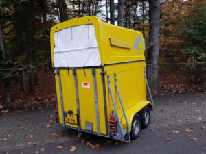 Paradiso 1,5 paards polyester paardentrailer
