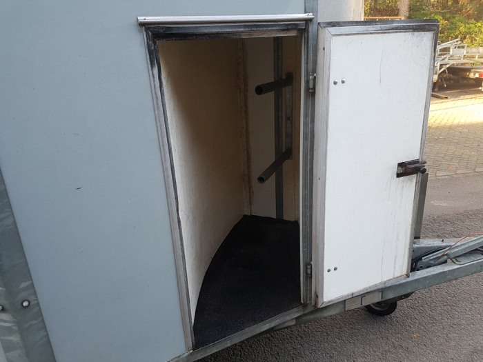 Weijer 2 paards paardentrailer met zadelkamer