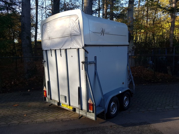 Weijer 2 paards paardentrailer met zadelkamer