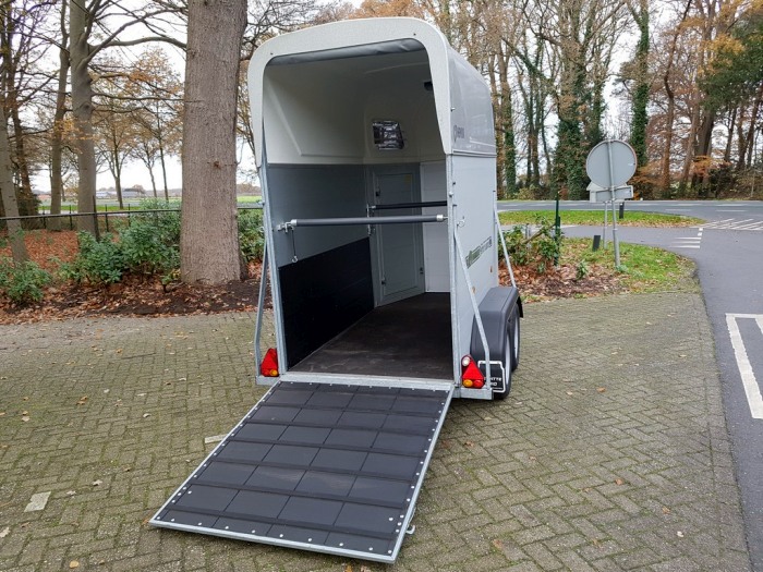 Henra Performance 1,5 paards aluminium paardentrailer DEMO