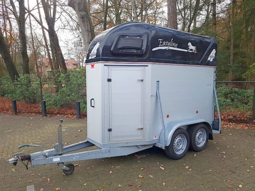 Henra Easyline 1,5 paards aluminium paardentrailer met zadelkamer