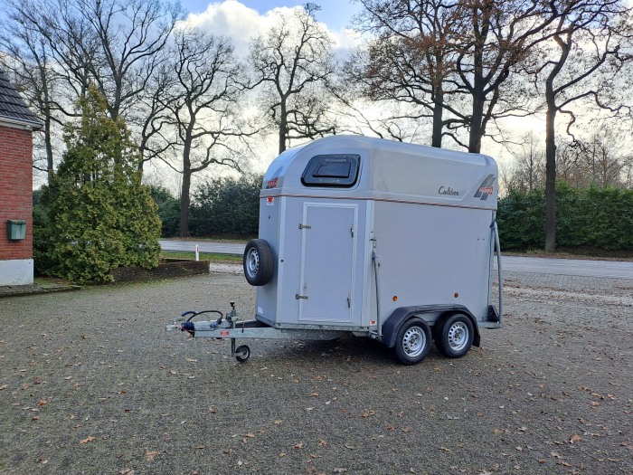 Henra Caliber 2 paards houten trailer