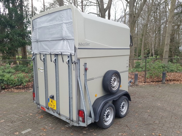 Bockmann Classic 2 paards polyester trailer met zadelkamer