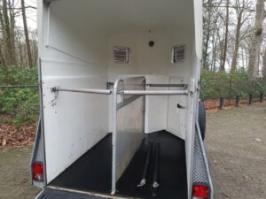 Bockmann Classic 2 paards polyester trailer met zadelkamer