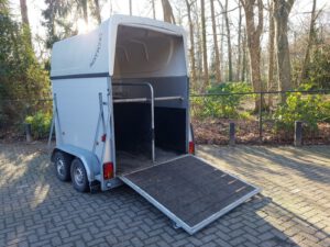 DWS Prestige 2 paards aluminium trailer met zadelkamer