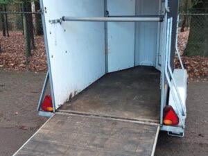 Hotra houten 1,5 paards trailer