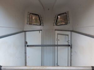 Hotra houten 1,5 paards trailer