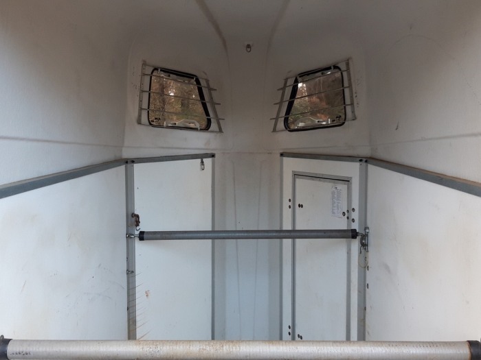 Hotra houten 1,5 paards trailer