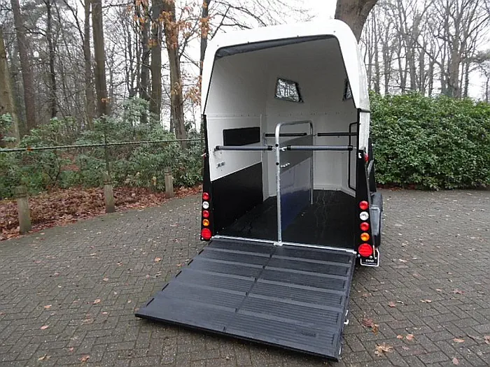 Anssems Privaro Paardentrailer