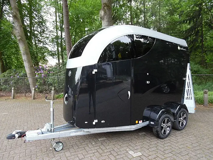 Bücker Careliner L Paardentrailer
