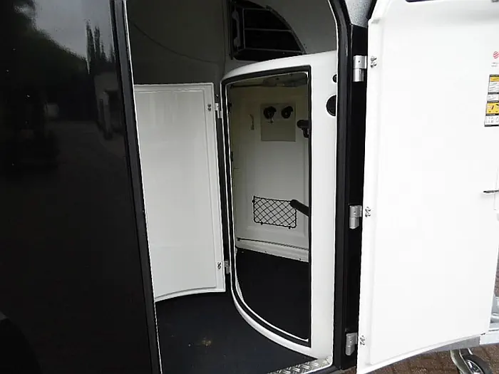 Bücker Careliner L Paardentrailer