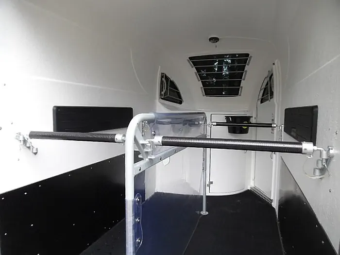 Bücker Careliner L Paardentrailer
