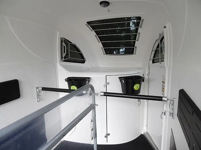 Bücker Careliner L Paardentrailer