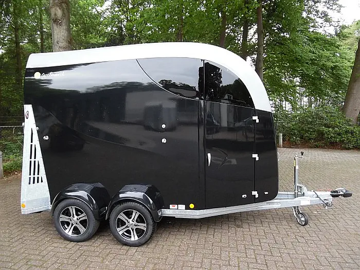 Bücker Careliner L Paardentrailer