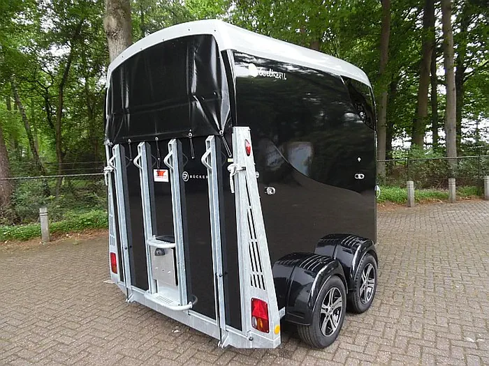 Bücker Careliner L Paardentrailer