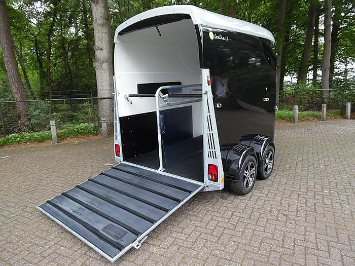 Bücker Careliner L Paardentrailer