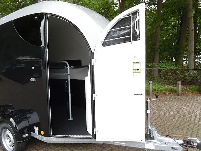 Bücker Careliner M Paardentrailer