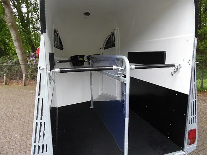 Bücker Careliner M Paardentrailer