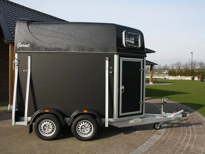 XX-Trail Garnet paardentrailer