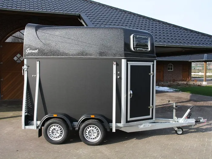 XX-Trail Garnet paardentrailer