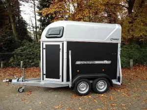 Henra Performance paardentrailer