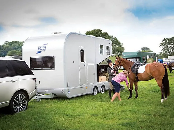 iFor Williams Eventa M & L Paardentrailers