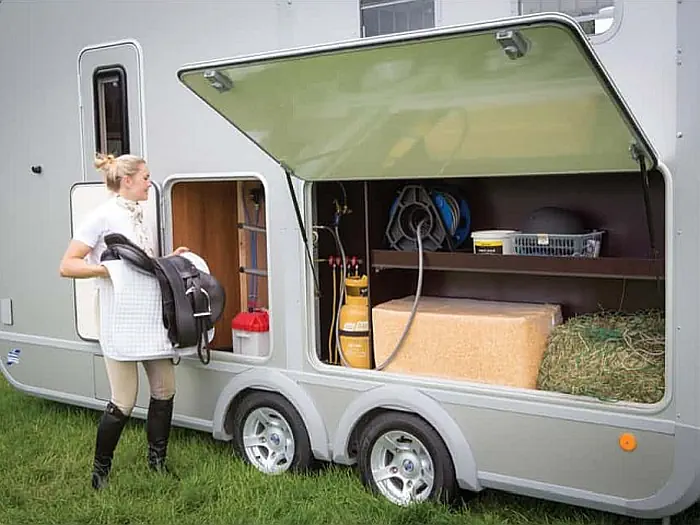 iFor Williams Eventa M & L Paardentrailers