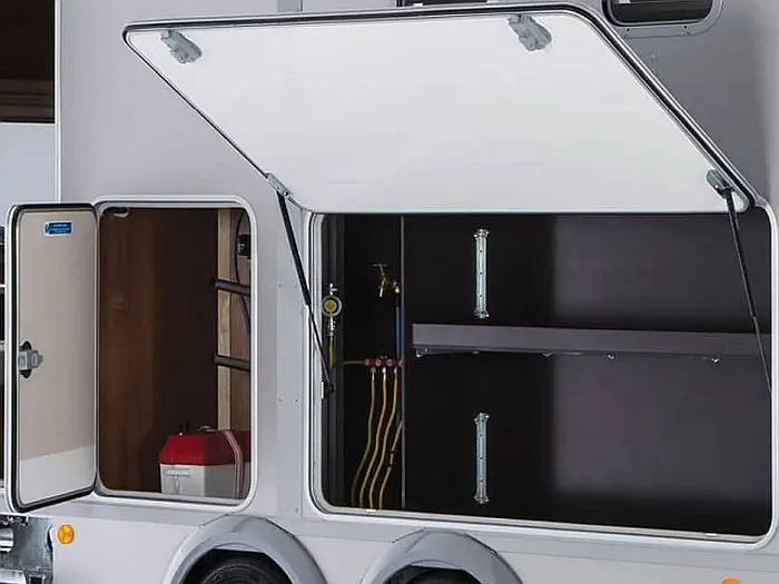 iFor Williams Eventa M & L Paardentrailers