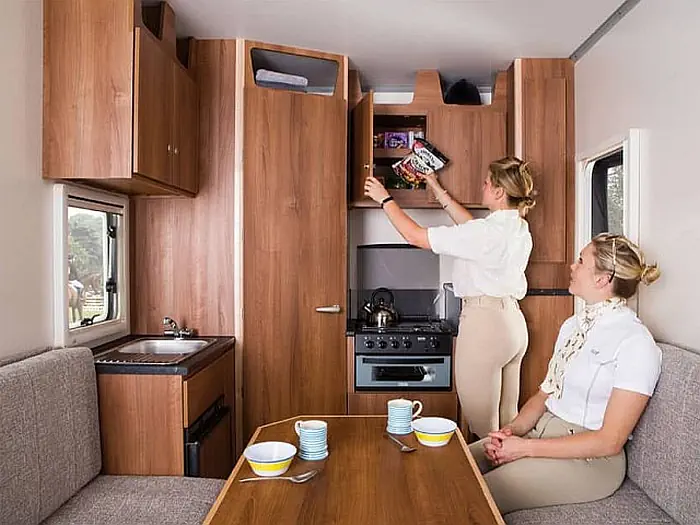 iFor Williams Eventa M & L Paardentrailers