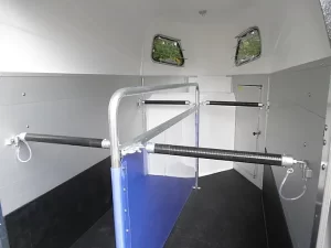 XX-Trail Stinger paardentrailer