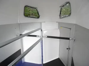 XX-Trail Stinger paardentrailer