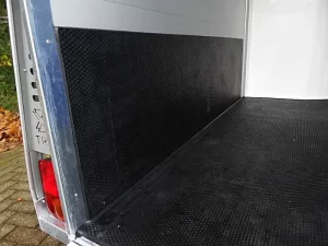 XX-Trail Stinger paardentrailer