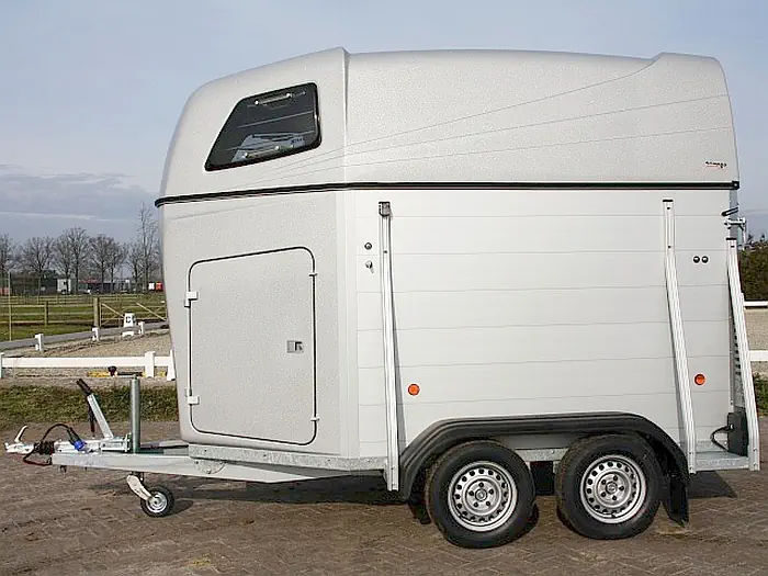 XX-Trail Stinger paardentrailer