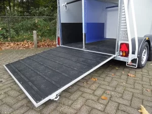 XX-Trail Stinger paardentrailer