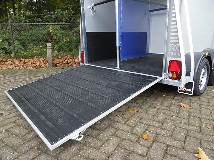 XX-Trail Stinger paardentrailer