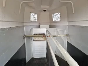 DWS Prestige 2 paards aluminium trailer met zadelkamer