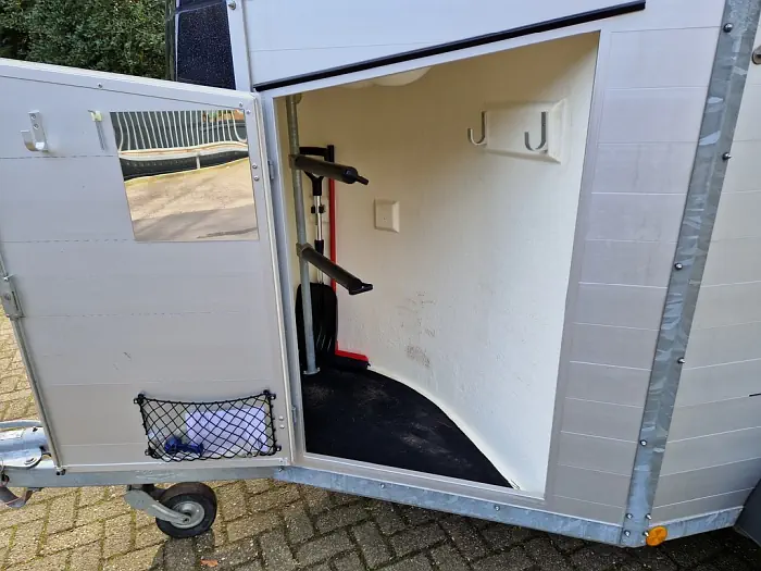 Bockmann Champion 2 paards aluminium trailer met zadelkamer en veulenrek