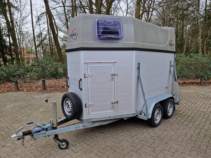 DWS Prestige 2 paards aluminium trailer met zadelkamer