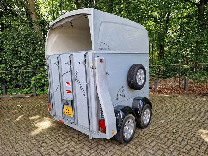 Bockmann Champion 2 paards aluminium trailer met zadelkamer